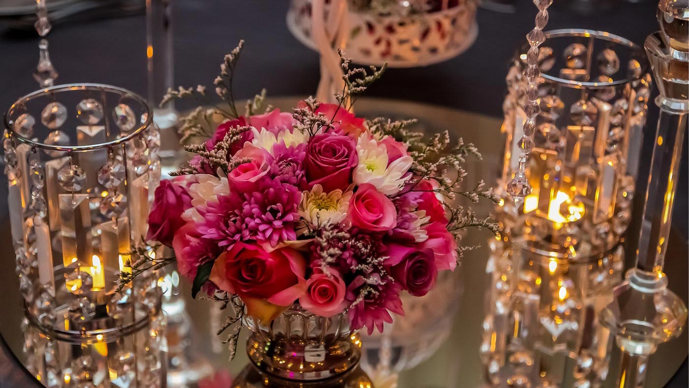 luxury design with pink rose floral design